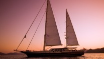 Sailing Yacht DAIMA - Sunset